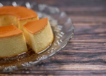 pudim de leite na boca do fogão