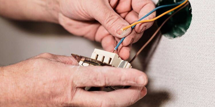 Como instalar uma tomada com interruptor: Passo a Passo para garantir segurança