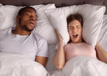 PARE AGORA DE RONCAR: Veja dicas para ter um sono tranquilo e sem barulho