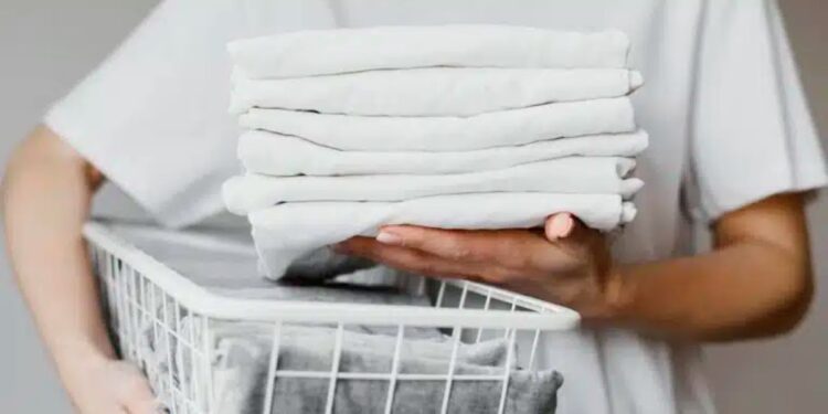 Deixe suas roupas brancas como novas com essa dica incrível!