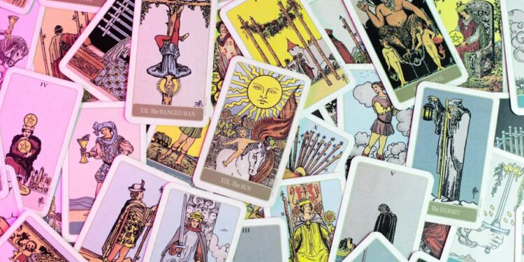 Como encontrar um amor em 2024: Confira dicas segundo o Tarot