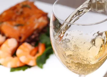 Vinhos Brancos: Confira dicas de harmonização