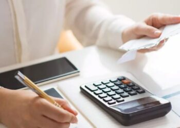 Organize suas contas: 5 DICAS para você melhorar sua relação com o dinheiro
