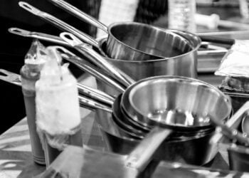 Como lavar utensílios de inox?