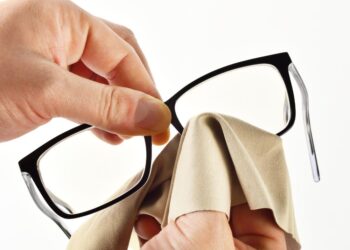 Dicas de limpeza para manter seus óculos impecáveis