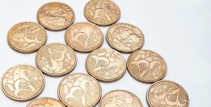 Confira moedas brasileiras valiosas de 25 centavos!