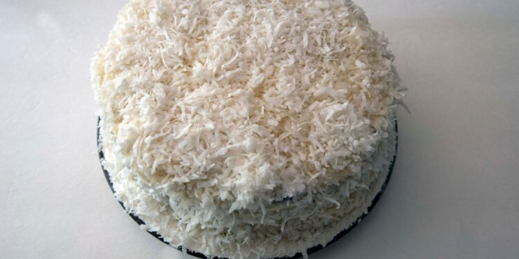 bolo de coco cremoso