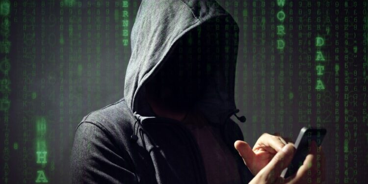 APLICATIVO ESPIÃO: Saiba como evitar que sua câmera seja invadida