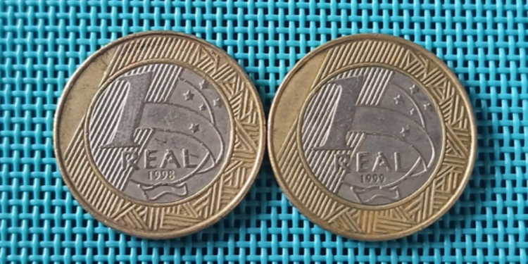 Por que é tão DIFÍCIL encontrar essas 2 MOEDAS de 1 REAL?