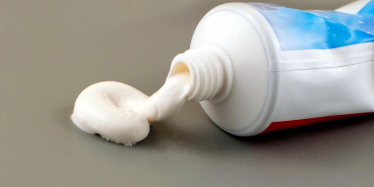 Deixe a casa limpinha com pasta de dente: Veja truques!