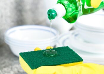 Misture este ingrediente no seu detergente e se surpreenda