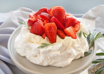 Pavlova de morango