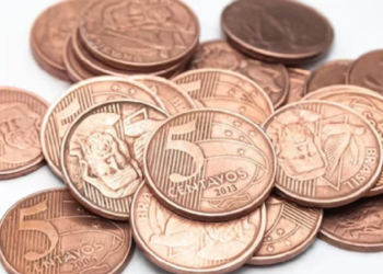 três moedas de 5 centavos que valem R$ 1,7 mil