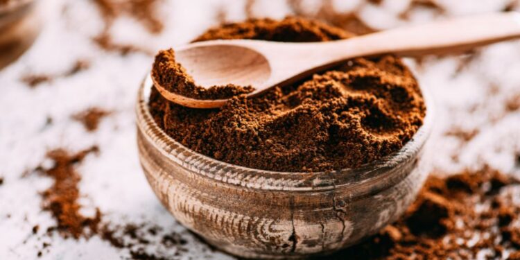 Truques com borra de café na cozinha - Surpreenda-se!