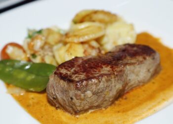 bife de alcatra com molho cremoso