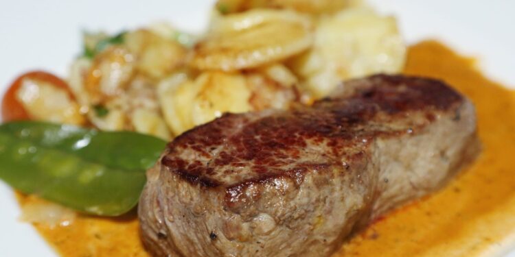 bife de alcatra com molho cremoso