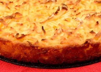 bolo de aipim caramelizado