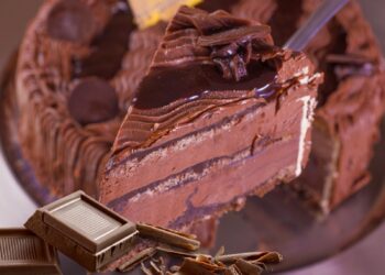 bolo gelado de chocolate Alpino