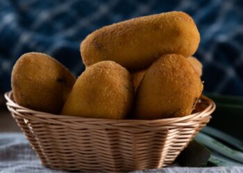 massa básica de bolinho de mandioca