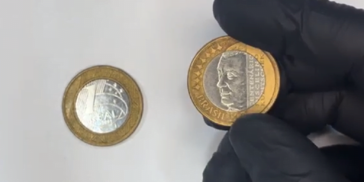 Moeda Rara de 1 real JK que pode valer até R$300.