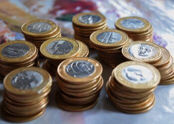 Erro inesperado: moeda de 1 real 1998 pode valer até R$ 250