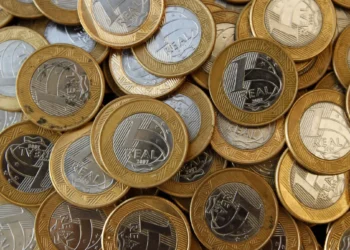 real valor destas 4 moedas de 1 real