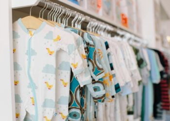 como lavar roupa de bebê