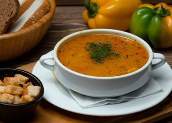 6 Opções de Caldos para Enfrentar o Inverno com Sabor!