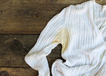 Truques Infalíveis Como Eliminar Manchas de Desodorante das Suas Roupas