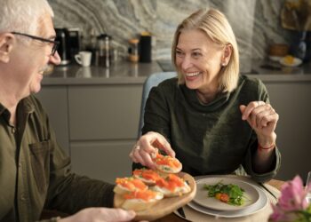 Comer bem, viver melhor: 5 Pratos saudáveis para idosos