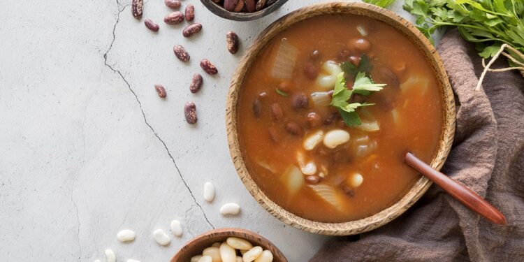 Caldos de Feijão: 7 Variações Deliciosas do Caldo de Feijão
