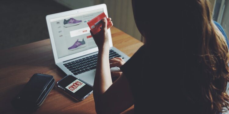 como economizar com compras online