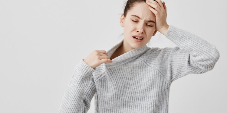 Os remédios naturais para dor de cabeça são opções que utilizam ingredientes naturais, como ervas, plantas e óleos essenciais, para aliviar o desconforto causado pelas cefaleias. Imagem: Freepik