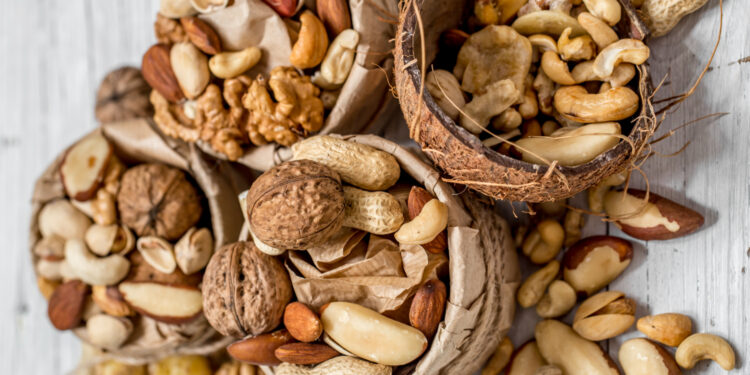 Além das proteínas, o amendoim também contém antioxidantes poderosos, como a vitamina E. Imagem: Freepik