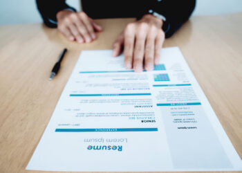 Veja como fazer um currículo bem estruturado