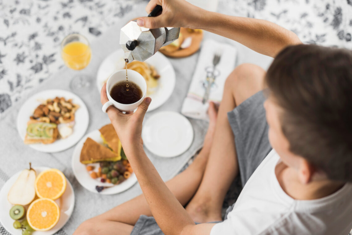 Veja como ter um café da manhã saudável