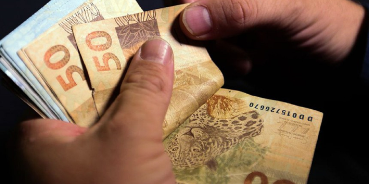 Veja algumas simpatias para atrair dinheiro